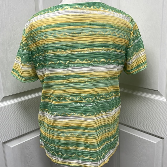 Alfred Dunner Embellished Short Sleeve Shirt Medium - Picture 6 of 11